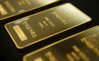 Gold prices steady after recovering past $2,300; rate jitters persist